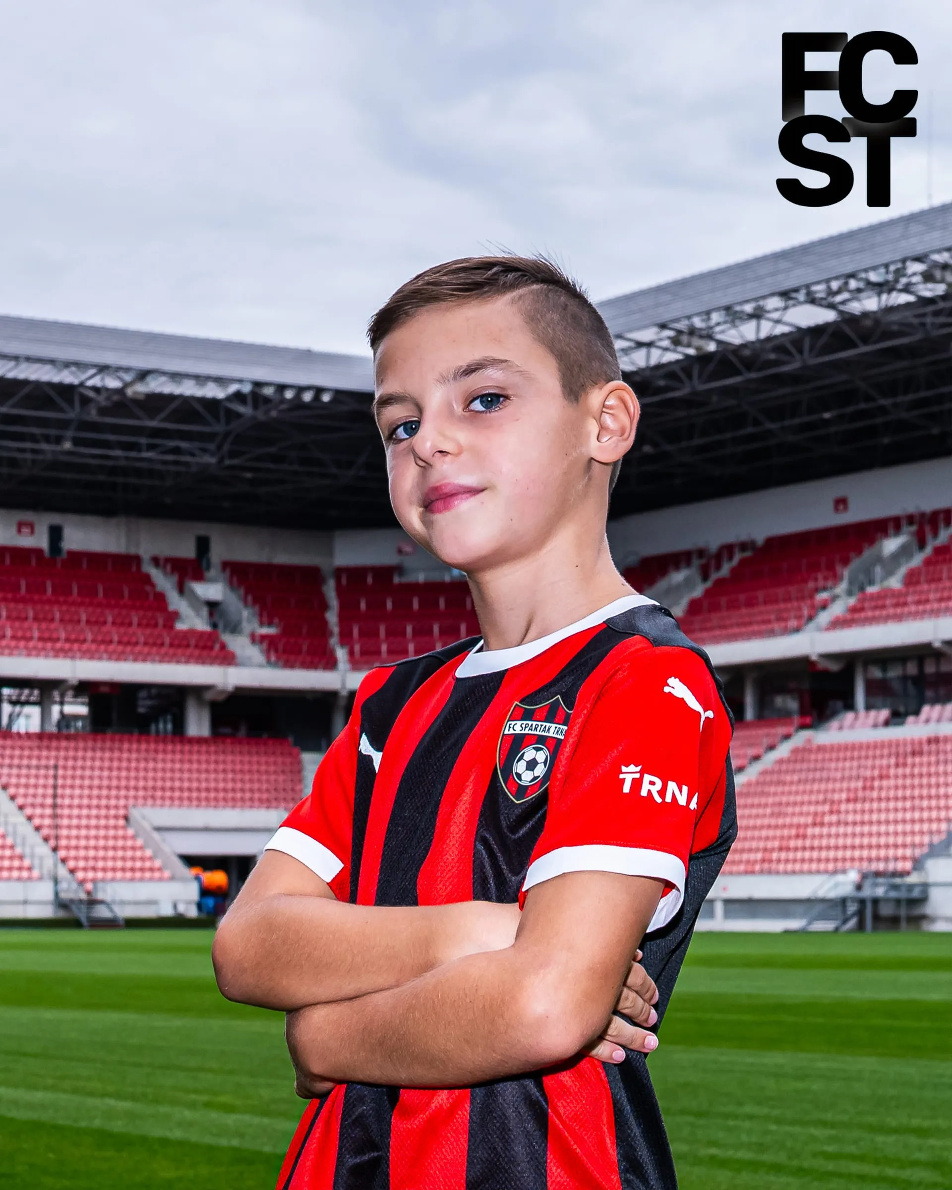 Nathan v drese Spartaka Trnava na štadióne v Trnave