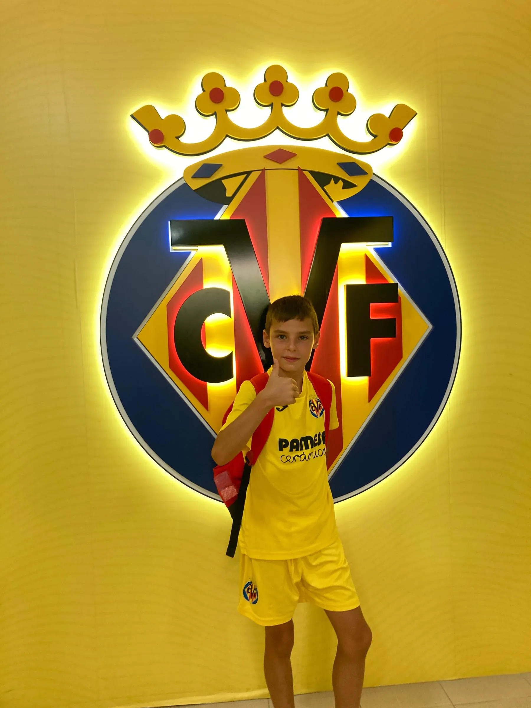Nathan pred logom Villarreal CF